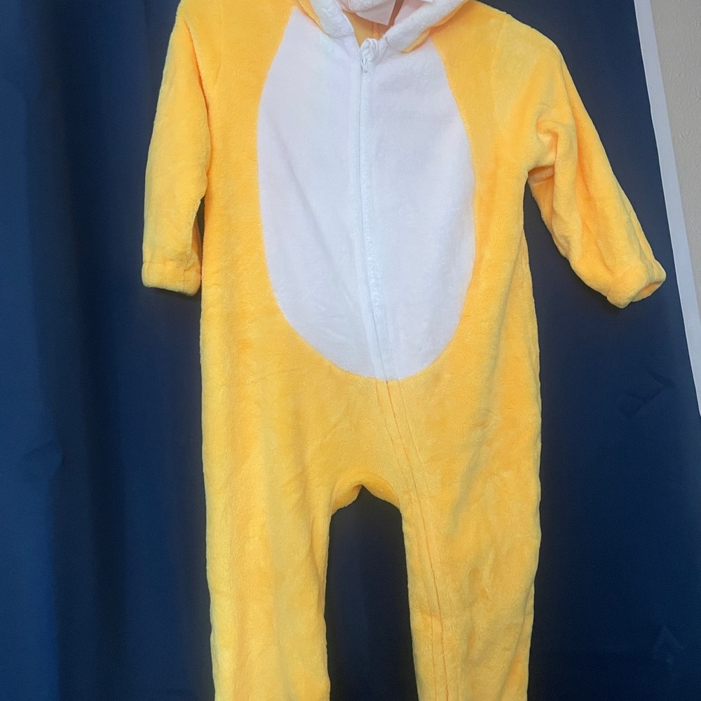 NWOT Yellow and White BABY SHARK Kids One Piece, size 4